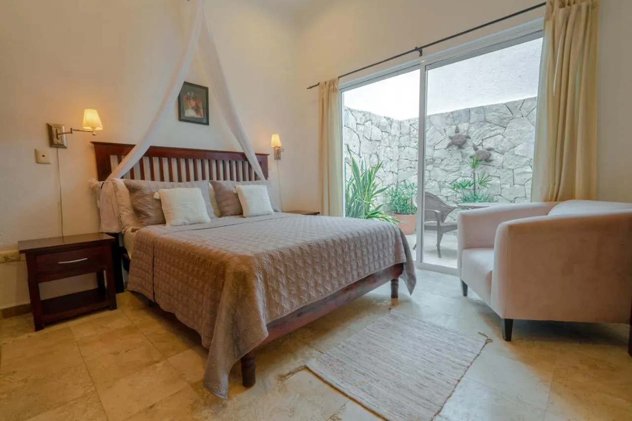 2 Bedroom Condo Only Steps To The Beach - At Magic Paradise Condos, Mamitas Beach Playa del Carmen Holiday home